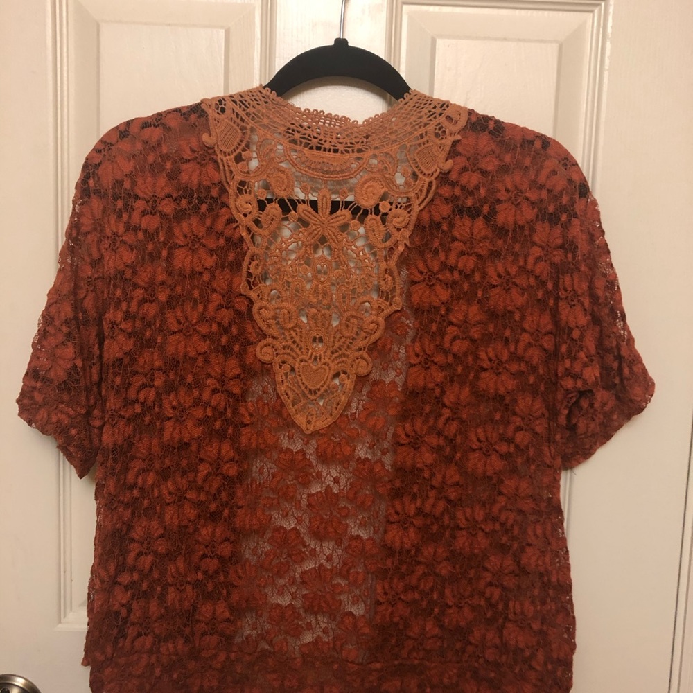 Tops - Picture 2 of 3